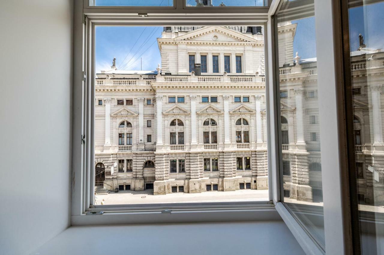 Opera House Apartment 3 Λβιβ Εξωτερικό φωτογραφία